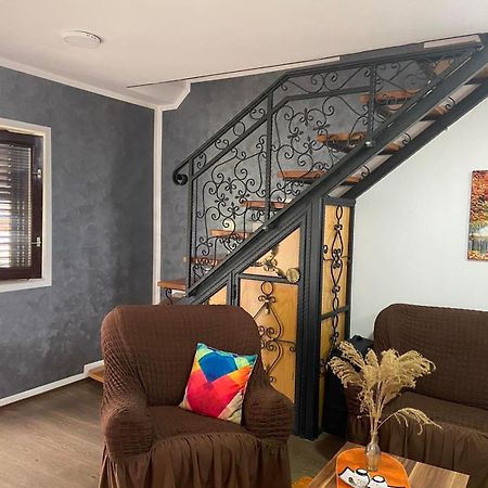 Ferienwohnung Stan Na Dan Gornji Milanovac-Centar-Nova Gradnja Exterior foto